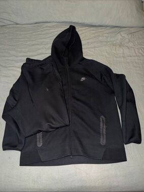 Men’s Nike Tech Fleece Black/Black